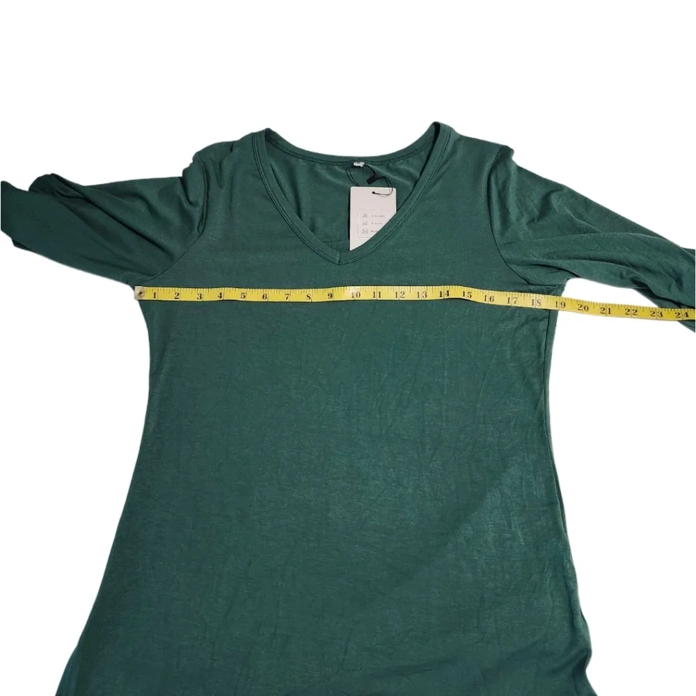NWT Fashion Women's M V-Neck 3/4 Flutter/Bell Sleeve Lightweight Green Tunic Top